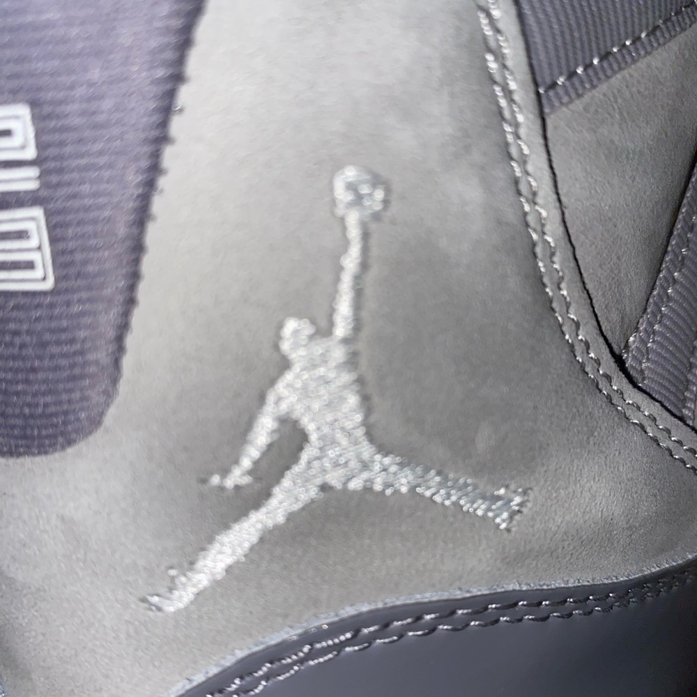 Men’s Size 9.5 “Cool Grey” Air Jordan 11s For Sale - Picture 2 of 9